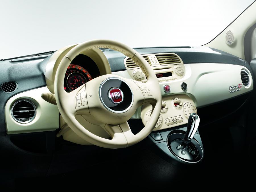 Fiat 500C 2009 года  (фото 32 из 140)